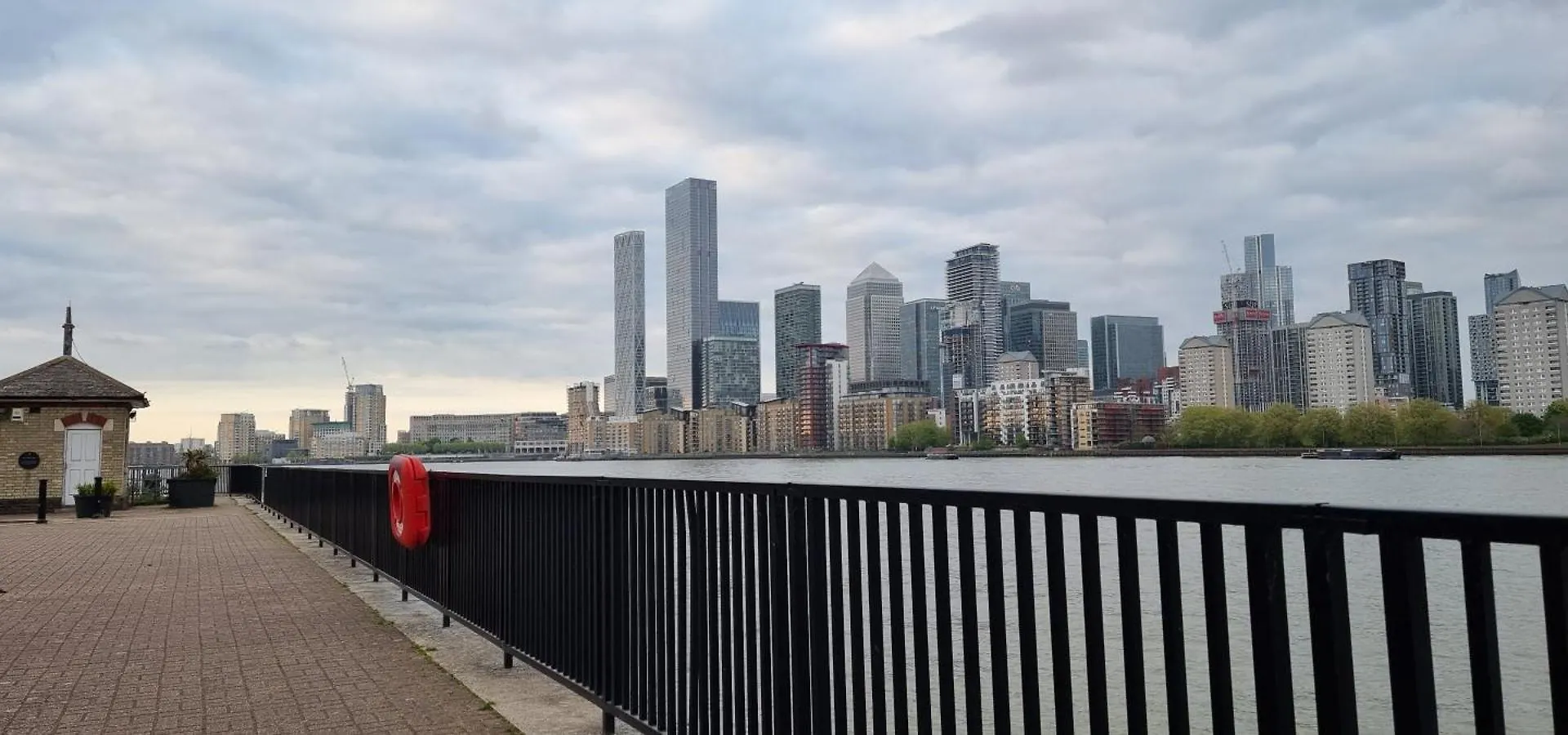 Riverside 1Br With Easy Transport 20Min To City Centre London Apartment